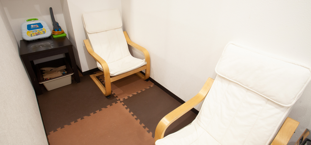 キッズスペースの待合コーナー